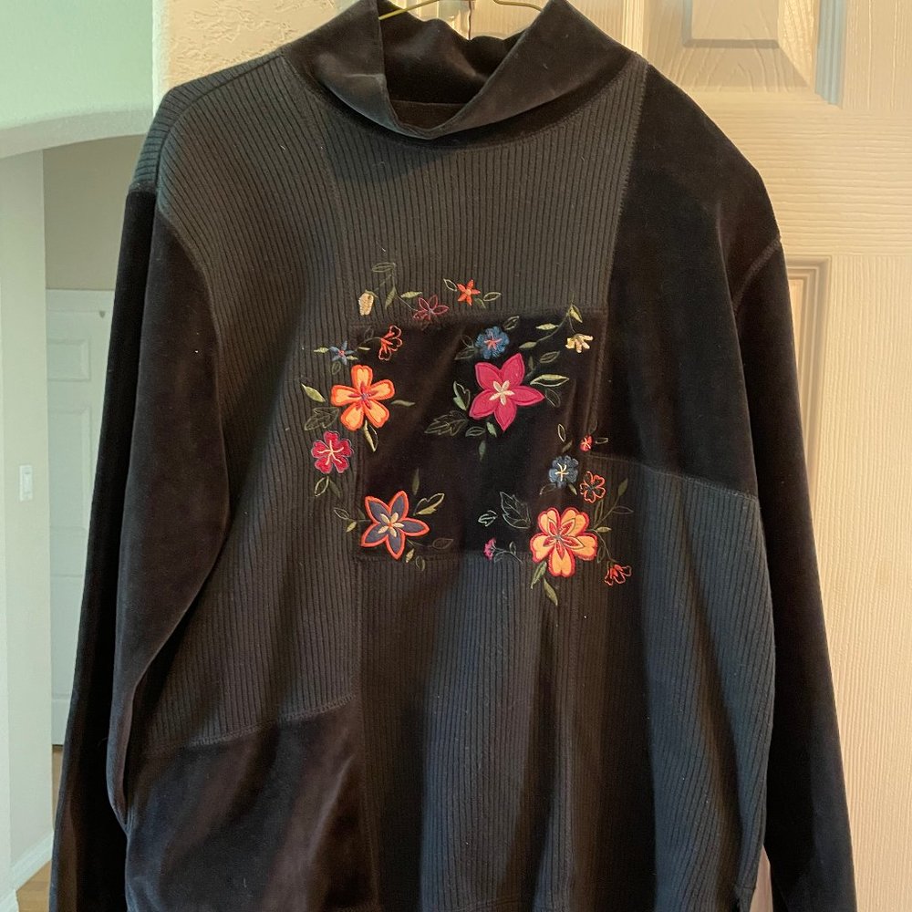 Erika Black Velour Floral Embroidery Long Sleeve Top PL